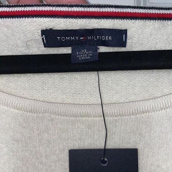 Tommy Hilfiger off white sweater size XL - Picture 3 of 7